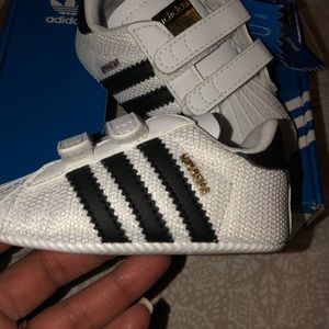 Crib/infant/baby shoes